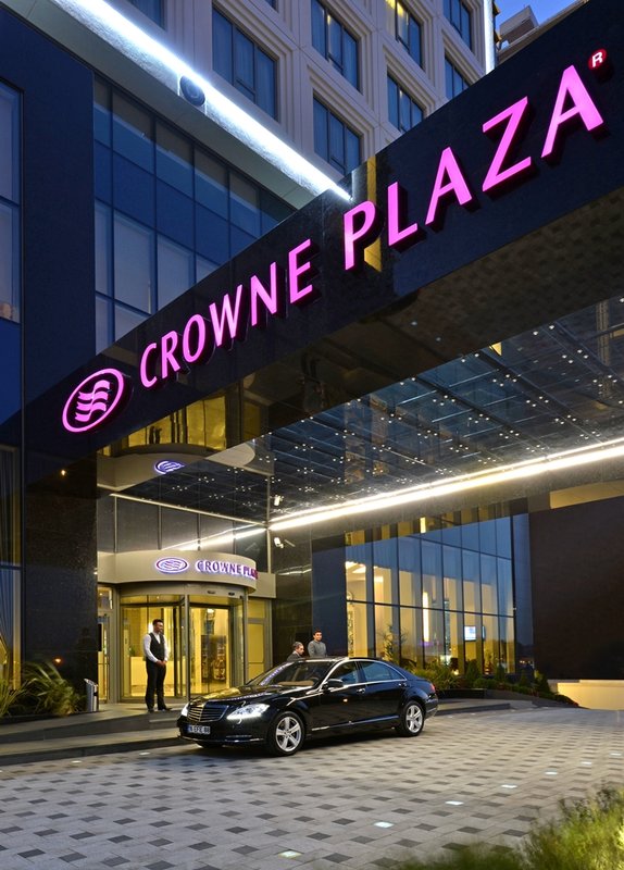 Crowne Plaza Convention Center & Thermal Spa